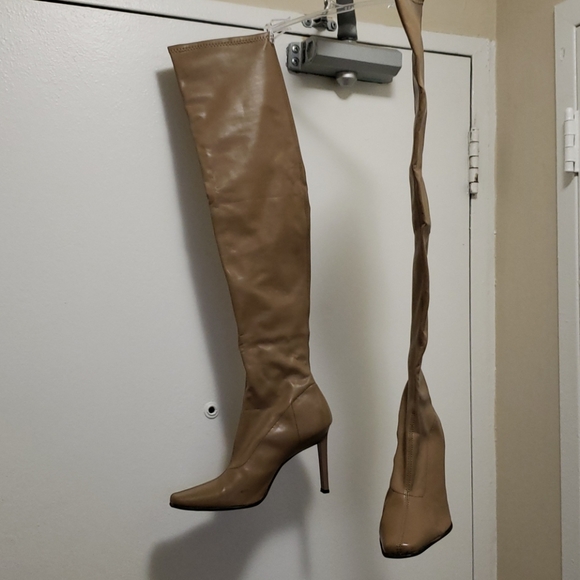 Heeled Boots from Italy Size 7 - Picture 1 of 8